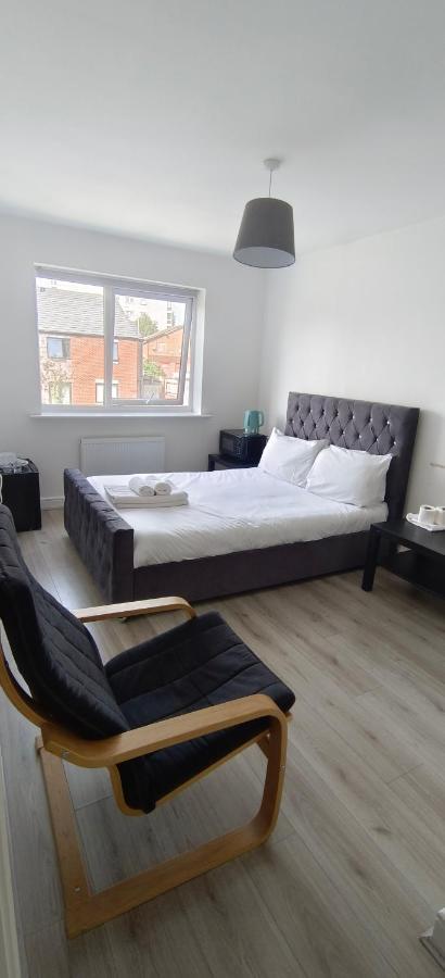 Free Car Park And Walk To Coop, Etihad, Piccadilly Hotel Manchester Buitenkant foto